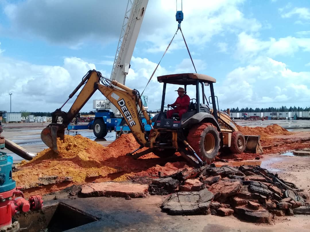 Equipo de trabajo de CATEM en planta industrial